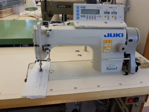 Machine à coudre industrielle Juki DDL-8700-7, Plaine électronique, coupe fils