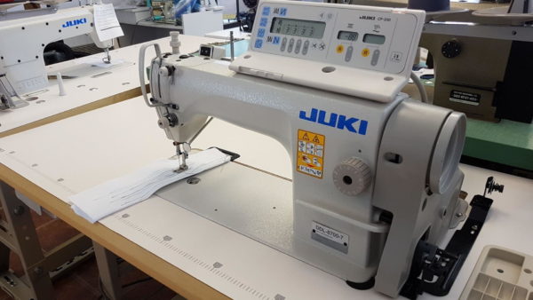 Machine à coudre industrielle Juki DDL-8700-7, Plaine électronique, coupe fils – Image 2